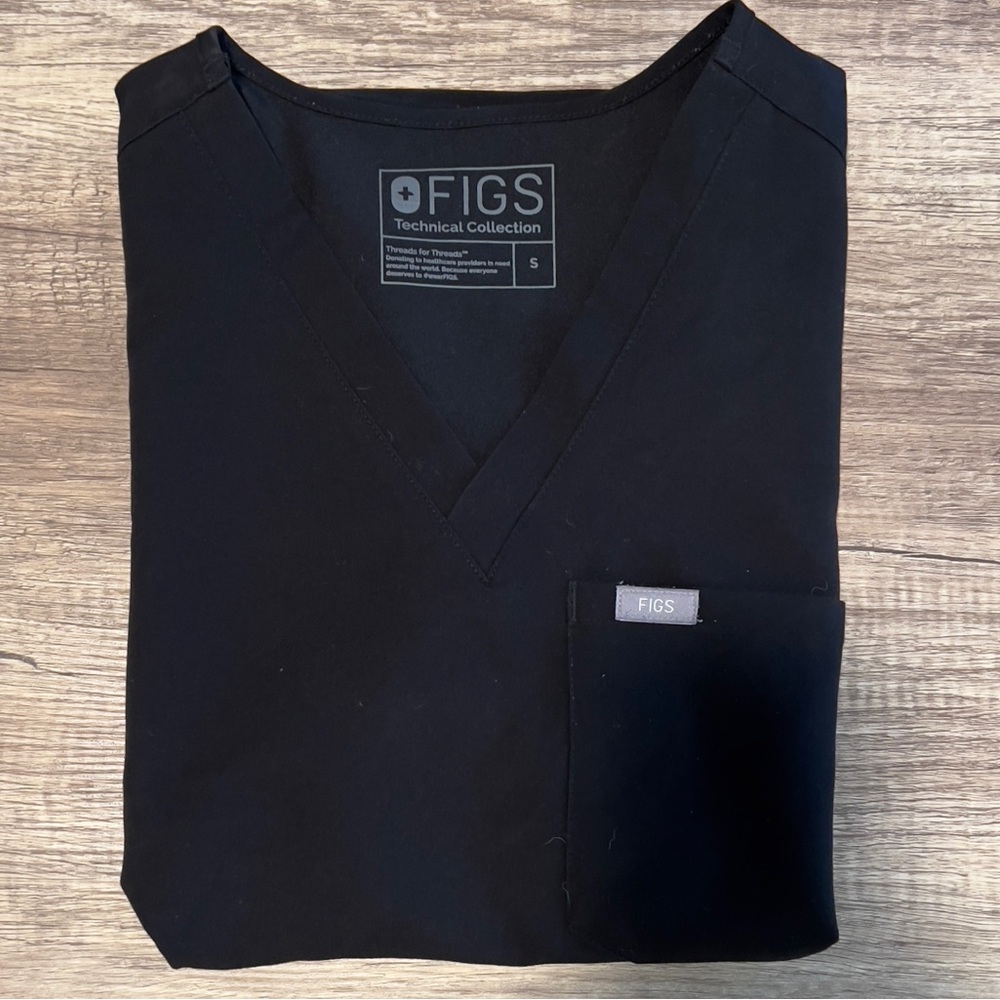FIGS Women’s One Pocket Scrub Top